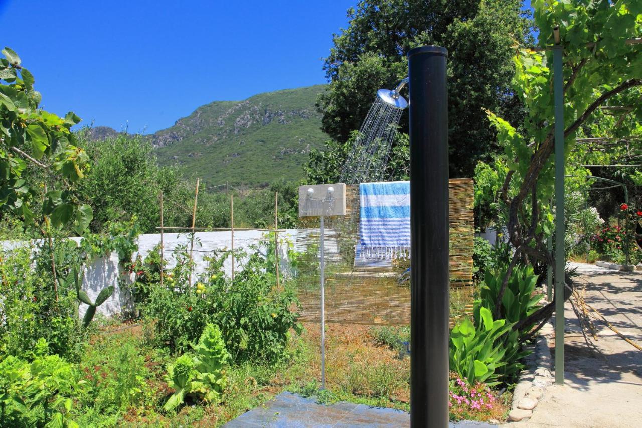 Blue Sky Cottage, Kanouli Beach Halikounas Exterior foto